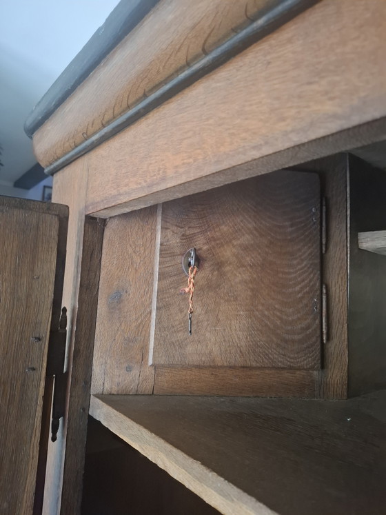 Image 1 of Antieke eiken tuigkast