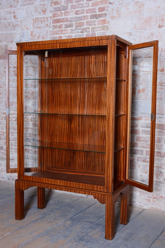 Gerestaureerde art-deco vitrinekast, mahoniehout en glas, gepolijst, Tsjechisch, jaren 1930 – Vitrinekasten (photo 17 of 22)