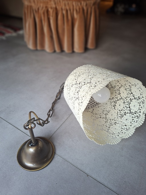 Vintage-Pendelleuchte mit Lampenschirm aus Spitze – hanglampen, Textile (photo 2 of 5)