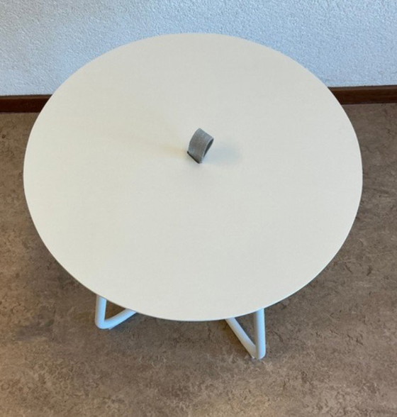SUNS Beistelltisch 44 cm x 44 cm - Design – Beistelltische, Metal (photo 3 of 5)