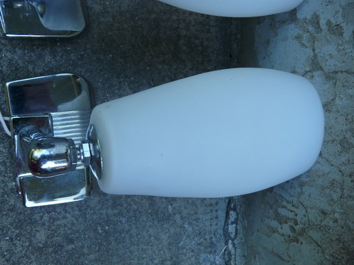 Paire d'appliques chrome opaline blanche orientables INDA