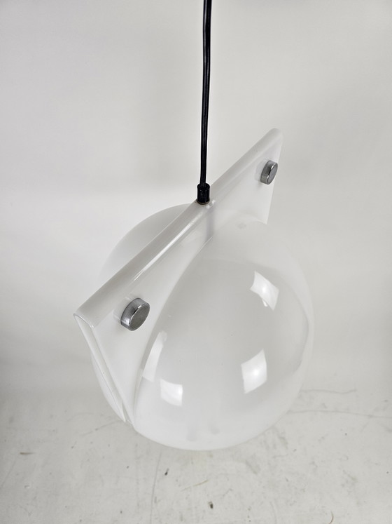 Modell Orion Hängelampe von Ermanno Lampa und Sergio Brazzoli für Guzzini – Pendelleuchten, Plastic, Vintage (photo 8 of 10)