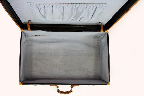 Image 1 of Valise en cuir vintage avec ses étiquettes d'origine, années 1950