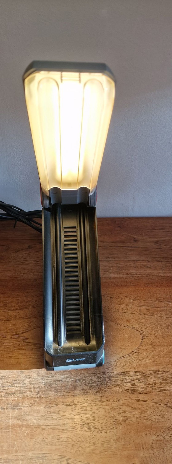 Lampada Philips Z Shigeaki Asahara stile Memphis, Lampade da tavolo, Plastica, Multicolore (foto 6 di 10)