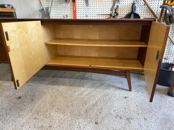 Mid-Century Modern Teak Sideboard (1960s) – Wood (photo 4 of 10)