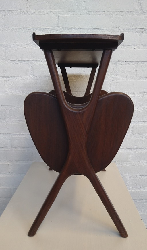 Louis Van Teeffelen Reading Rack