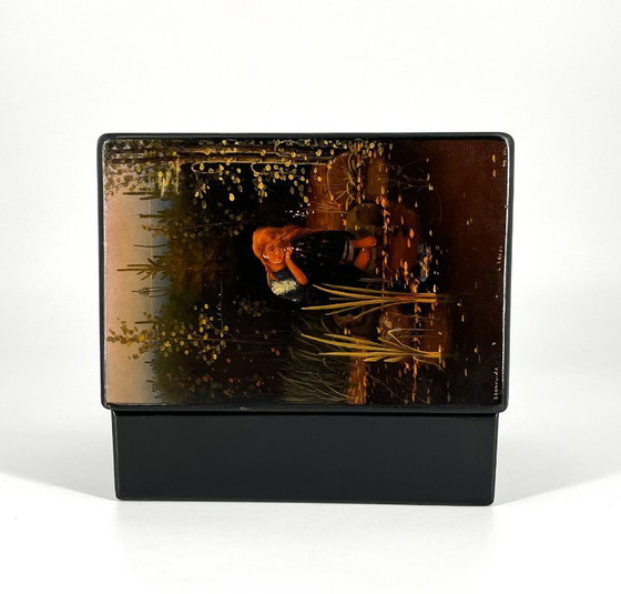 Image 1 of Hand-painted Russian lacquer box “Alyonushka” – Kholuy – vintage collectible