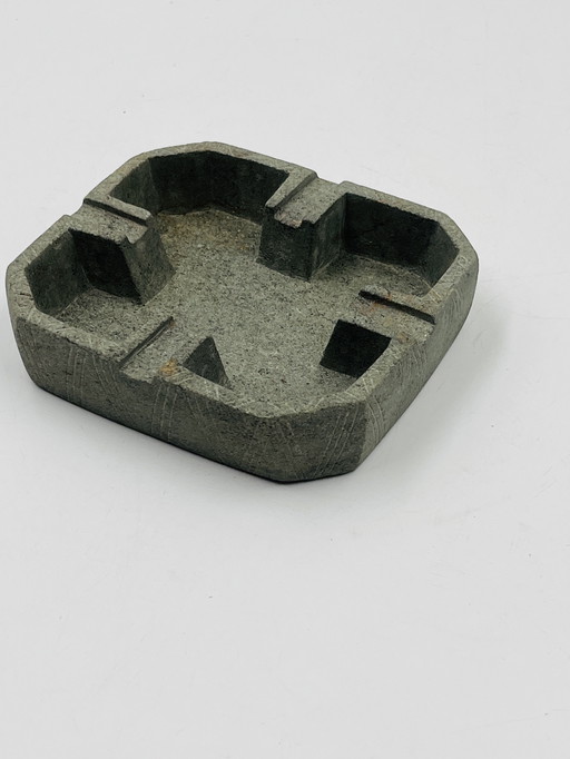 Mineral brutalize ashtray