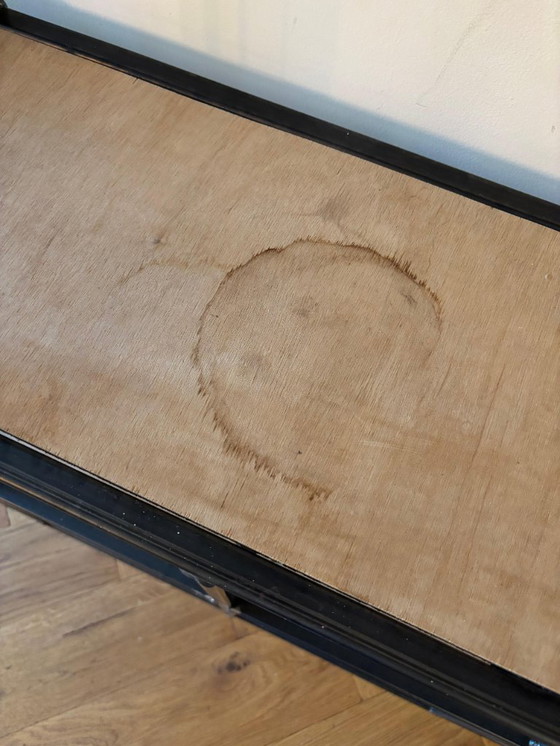 Image 1 of Armario de pared de acero - Atractivo industrial