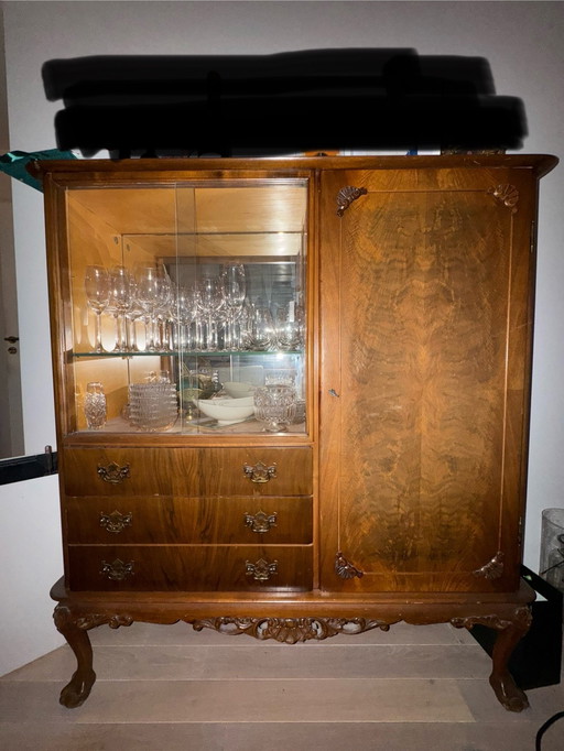 Vitrine en bois avec portes vitrées – une pièce élégante et unique de style champêtre/vintage