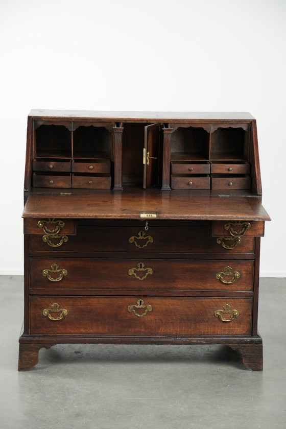 Image 1 of Secrétaire anglais ancien du XVIIIe siècle en chêne