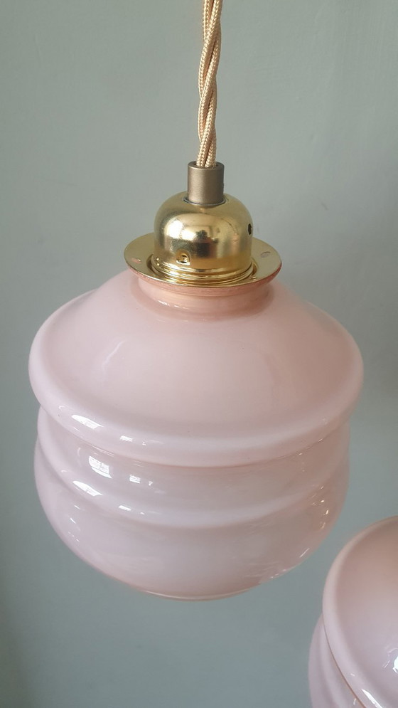 Image 1 of Set van 3 Vintage franse hanglampen - rose pastel opaline glas in Art Deco stijl 