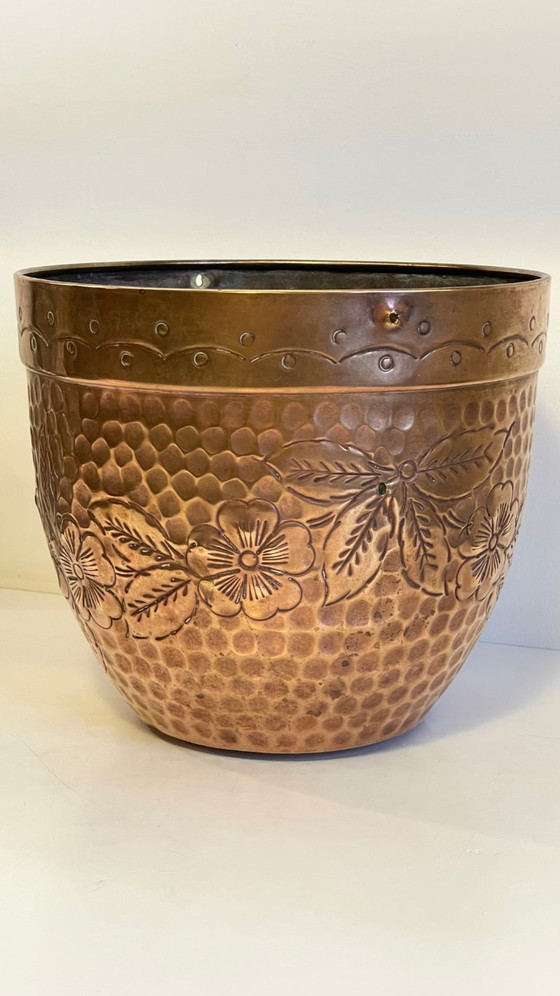 Image 1 of Großer antiker Blumentopf