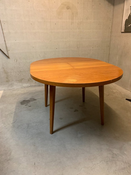 Image 1 of Round extendable dining table from Lübke
