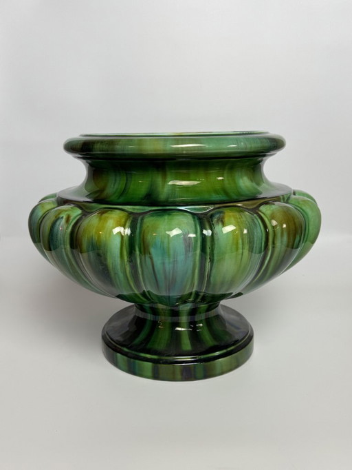 Beautiful Big Art Nouveau Majolica Jardiniere in High Gloss Green Tones