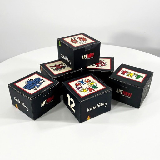 Set van 6 Keith Haring espressokopjes en schotels van Tognana, jaren 90.
