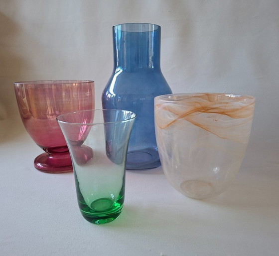 Image 1 of 4 Vintage gekleurde vazen