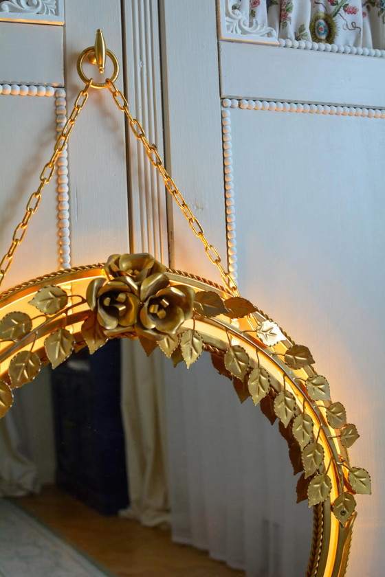 Vintage Hollywood Regency Verlichte Rozen Spiegel, Verguld Metaal, Jaren 60 – Metal, Gold, Italian Design (photo 2 of 6)