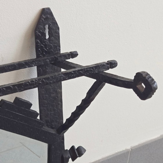 Image 1 of Perchero de pared con espejo, estilo art déco francés, años 20-30, metal martillado.
