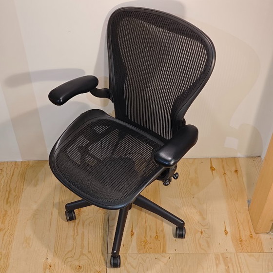 Image 1 of Herman Miller Aeron Graphite XL