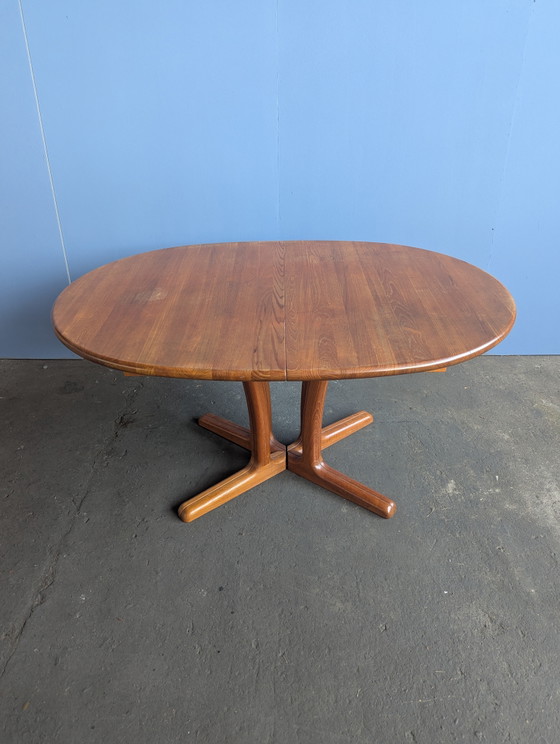 Image 1 of Vintage Dyrlund dining table extendable