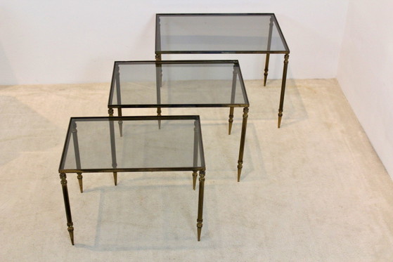 Ensemble de Tables Gigognes Maison Charles, Tables d'appoint, Verre, Laiton (photo 3 sur 11)