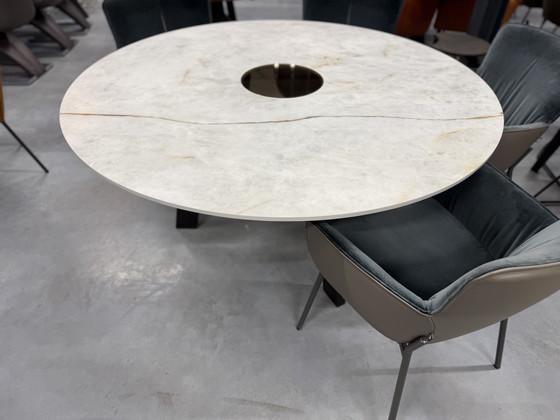 Image 1 of Metaform Laguna Esstisch Keramik Himalaya Platte D150