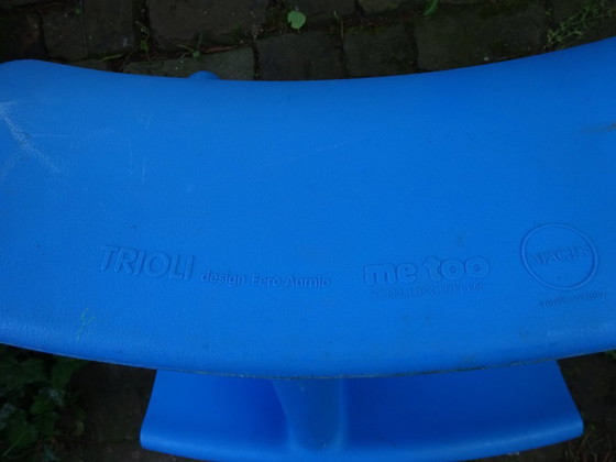 Sedia per bambini blu Trioli di Eero Aarnio per Magis Italy – Oggetti decorativi, Plastica (photo 8 of 9)