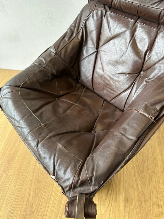 Image 1 of Der Sessel Luna wurde in den 70er Jahren von O. Knutsen entworfen.