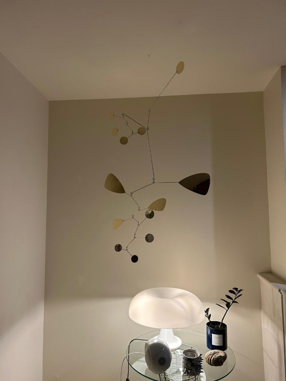 Image 1 of Escultura móvil muy grande de latón