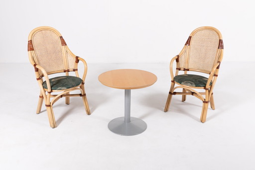 Set di 2 sedie vintage anni '70 in rattan e bambù per interni/esterni con tavolo