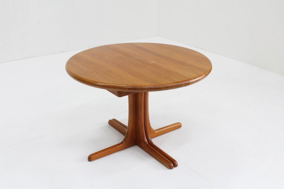 Image 1 of Table de salle à manger ronde extensible vintage danoise en teck massif XL