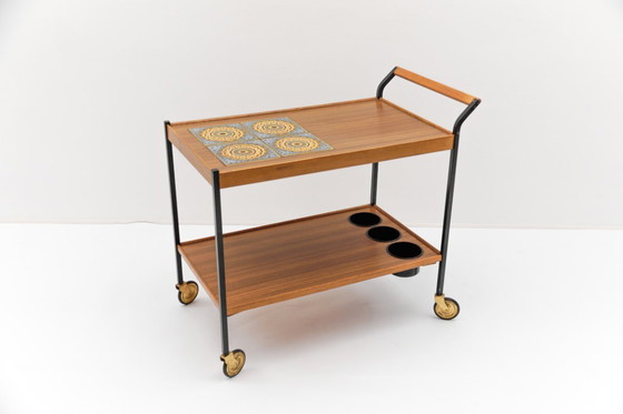 Image 1 of Vintage serveerwagen van walnoothout en keramiek, jaren 60