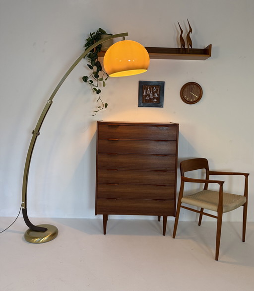 Lampada ad arco in ottone vintage, Harvey Guzzini anni '80