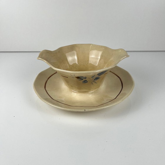 Image 1 of Salsiera di Sarreguemines con decorazione floreale, prima metà del XX secolo.