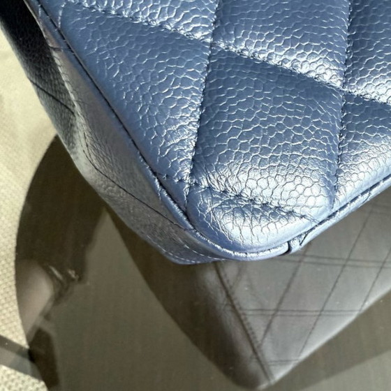 Image 1 of Borsa Chanel Classic Flap Maxi - Caviar Double Flap 34CM Trapuntata Blu Scuro Finiture Argento Serie 15