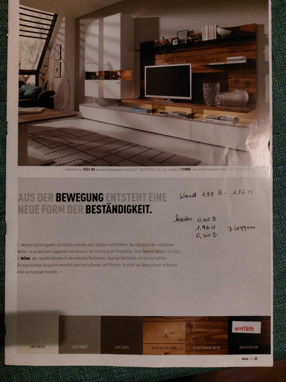 Image 1 of Mobile TV a parete Gwinner in rovere con 2 vetrine e illuminazione integrata.