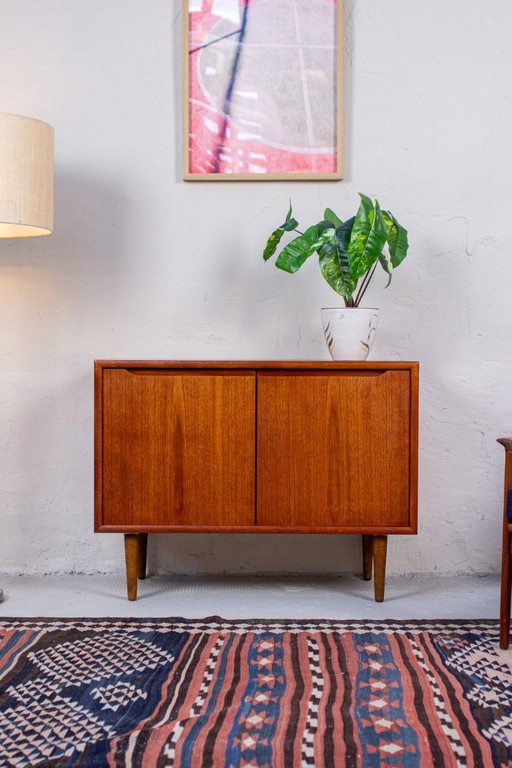 Vintage teak chest of drawers, sideboard, lowboard, Mid Century Danish
