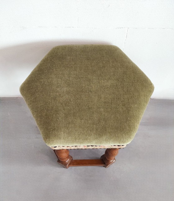Image 1 of Typisch vintage/antiek eiken Deens hexagon krukje/voetenbankje 