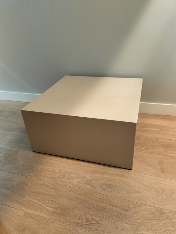 Image 1 of Prachtige Leolux bijzet Hoektafel TV Tafel.