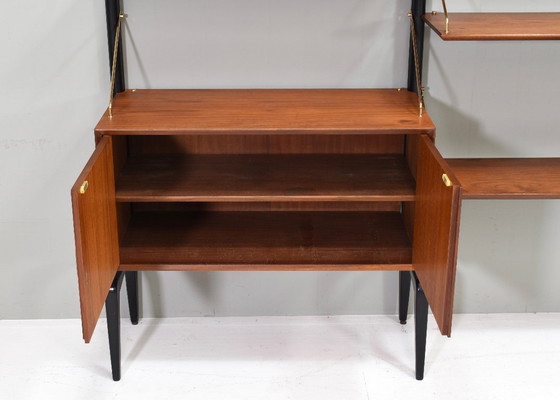 Louis Van Teeffelen Wandregal aus Teak und Messing für WEBE, Niederlande – um 1950 – Wood (photo 12 of 15)