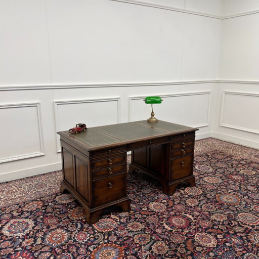 RAC Classic English Chesterfield Desk