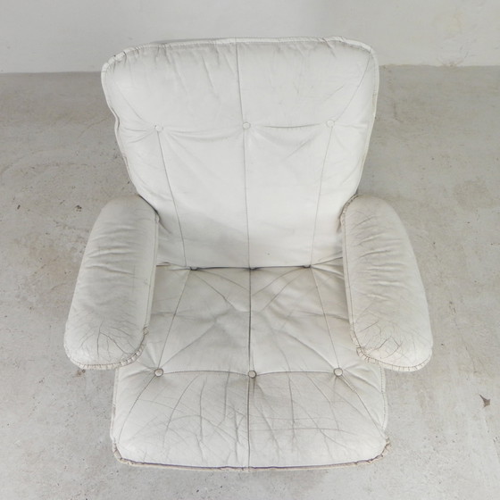 Image 1 of Poltrona Leolux, poltrona girevole con rivestimento in pelle bianca, anni '60