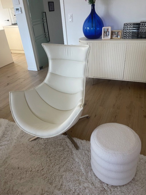 Drehsessel aus cremefarbenem Leder