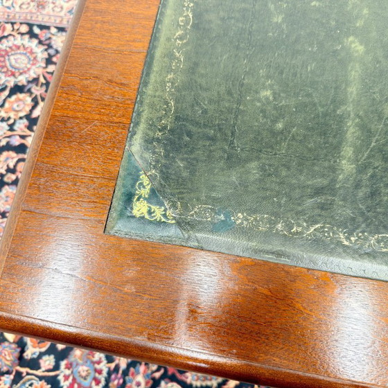 Klassiek Engels Schrijftafel Bureau – Leather, Wood (photo 13 of 14)