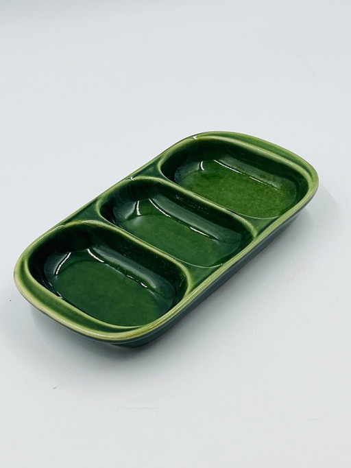 Plato de aperitivo de cerámica verde vintage de la década de 1970