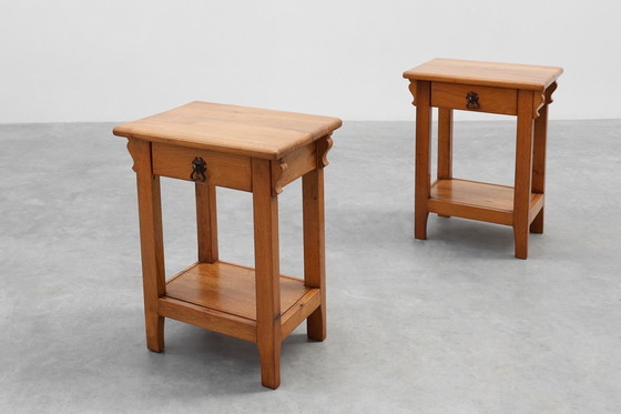 Image 1 of Set di 2 comodini vintage in rovere massello, Francia ca. 1960