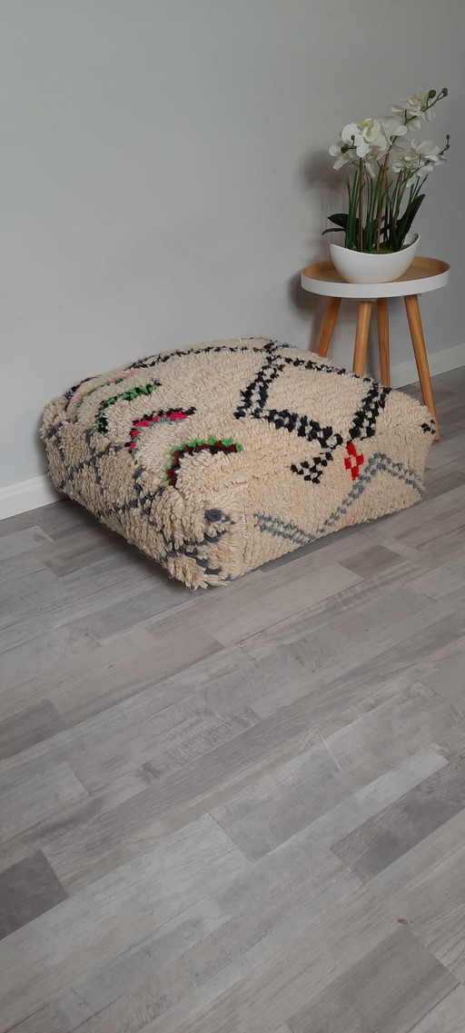 Coussin de siège vintage en laine véritable fait à la main au Maroc