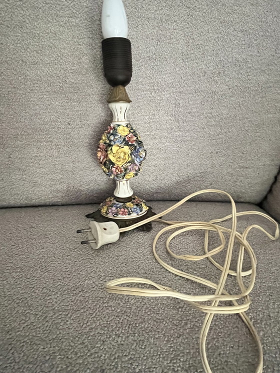 Image 1 of Antieke Capodimonte tafellampje (niet getest)
