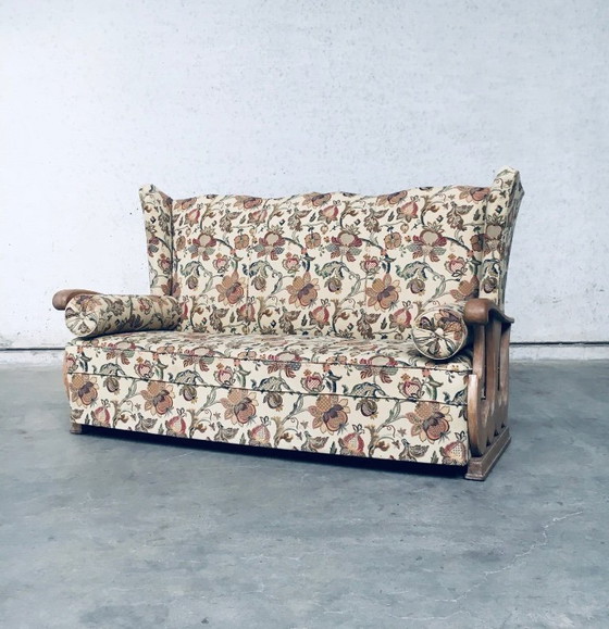 Image 1 of Dreisitzer-Sofa mit hoher Ohrenlehne im Stil der frühen 1900er Jahre